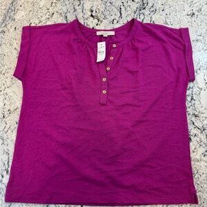 LOFT Magenta Henley Top NWT Size Medium Short Sleeve Spring Blouse